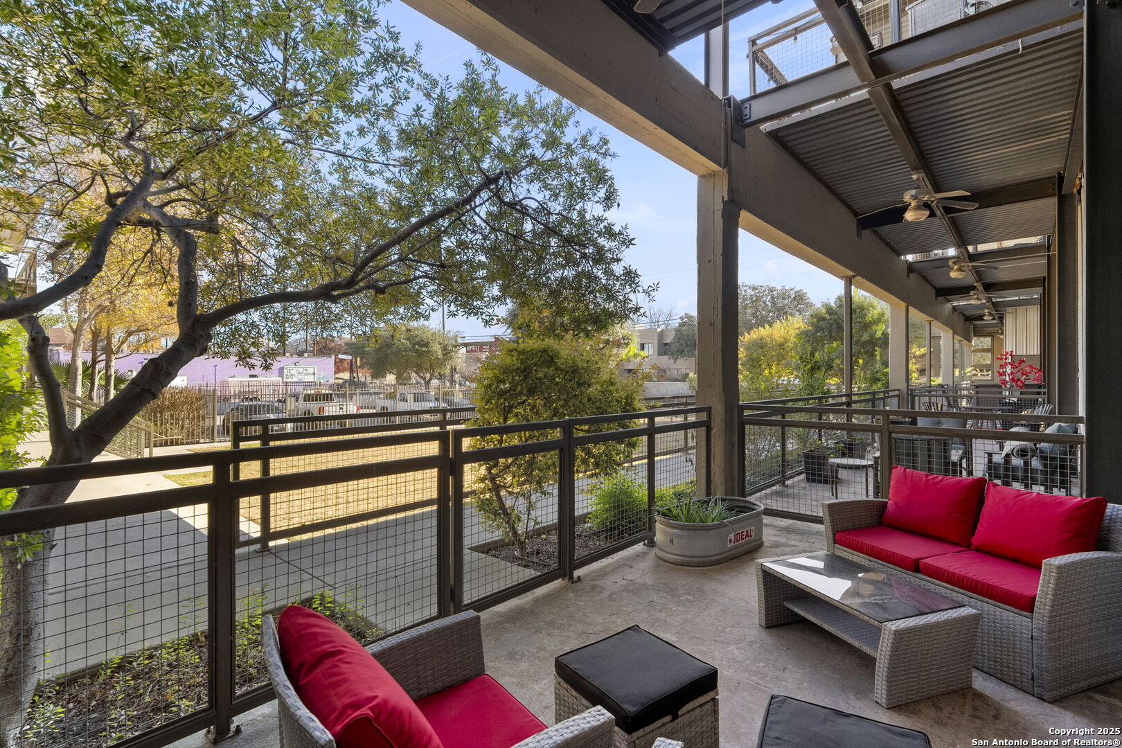 831 S Flores St Unit: 2107