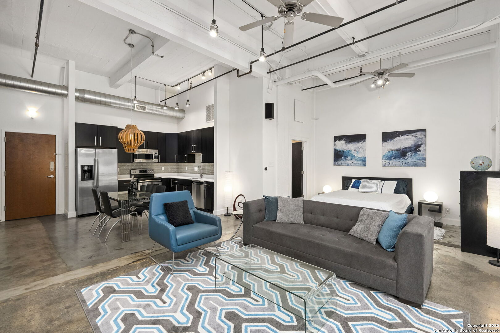 831 S Flores St Unit: 2107