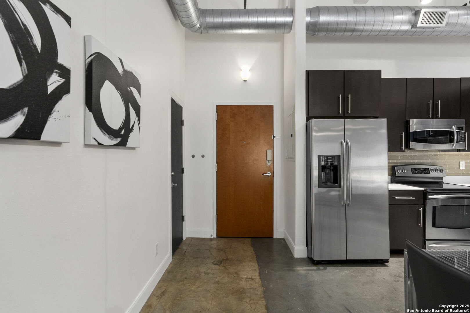 831 S Flores St Unit: 2107