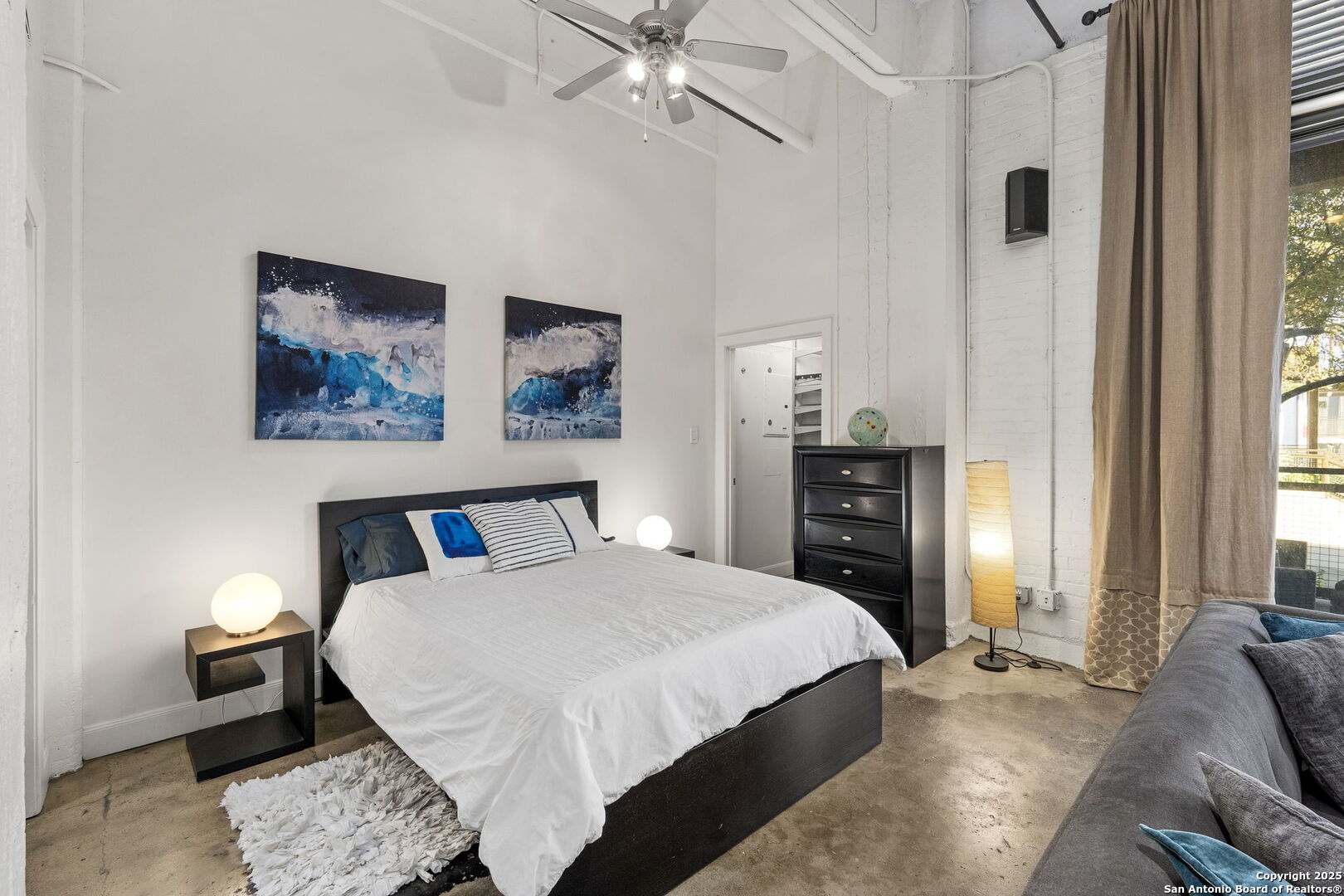 831 S Flores St Unit: 2107