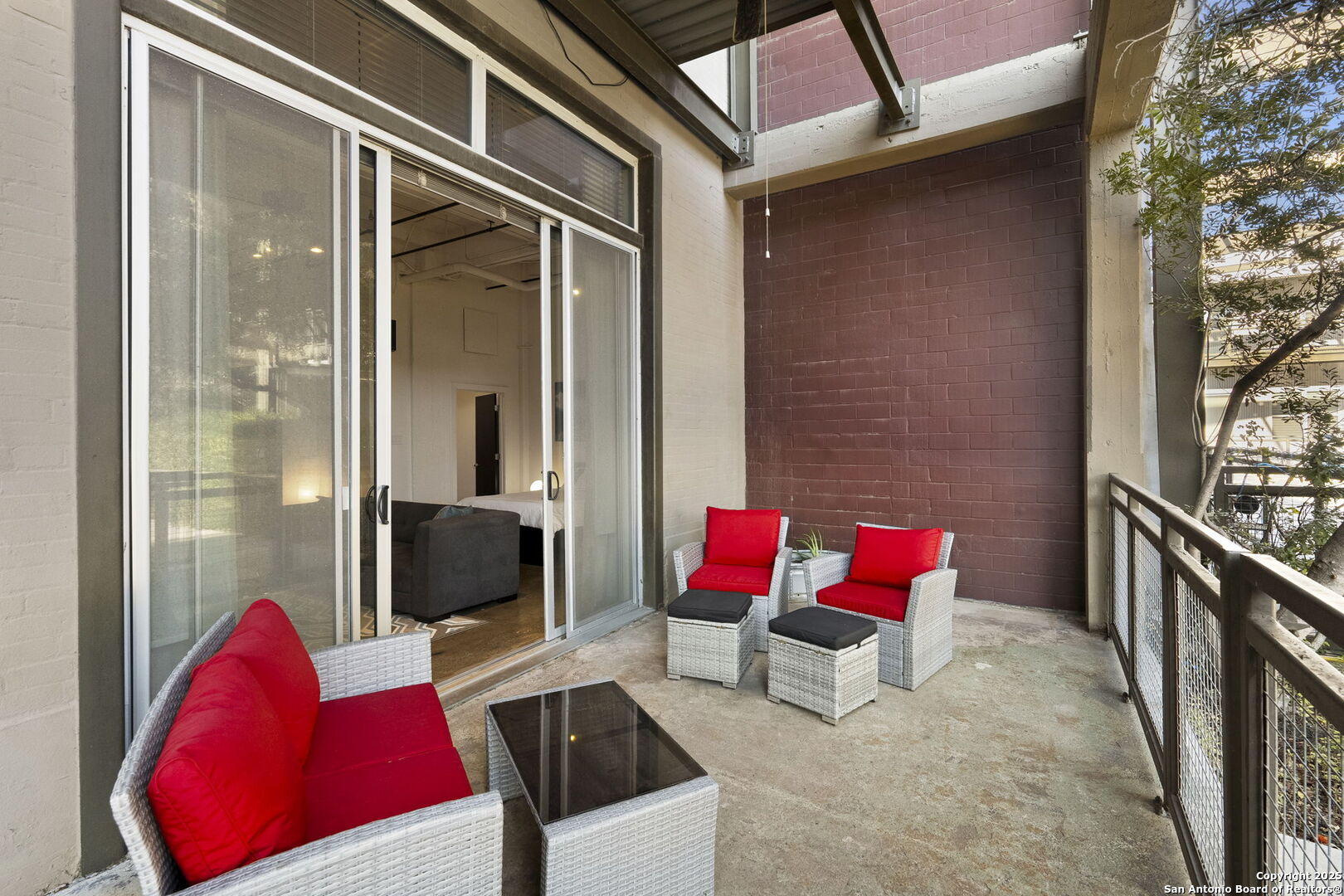 831 S Flores St Unit: 2107