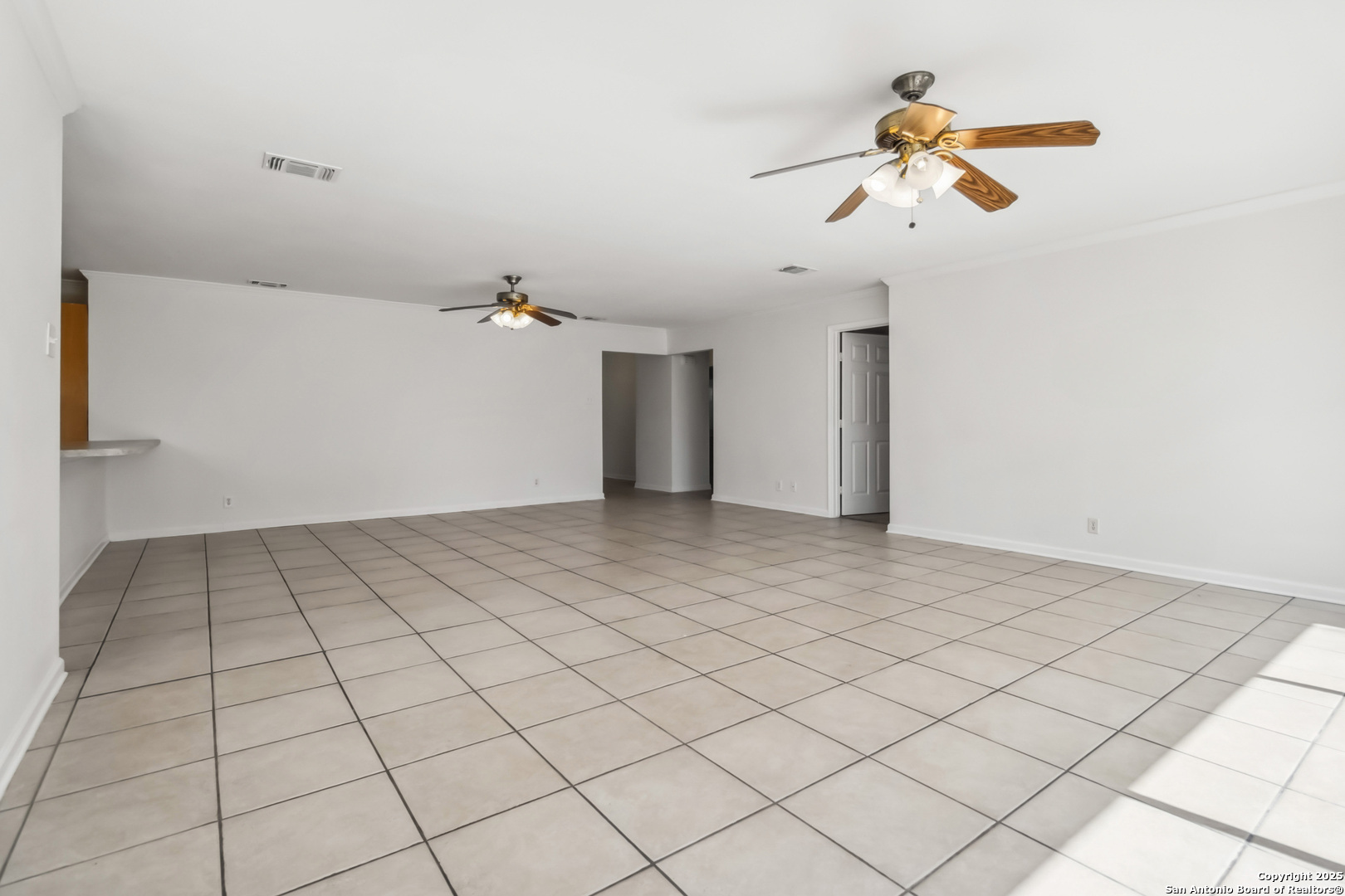 414 SPACEWAY DR