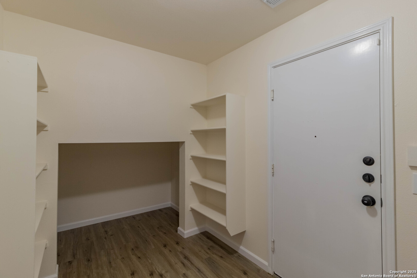 8206 ROSESPUR PARK