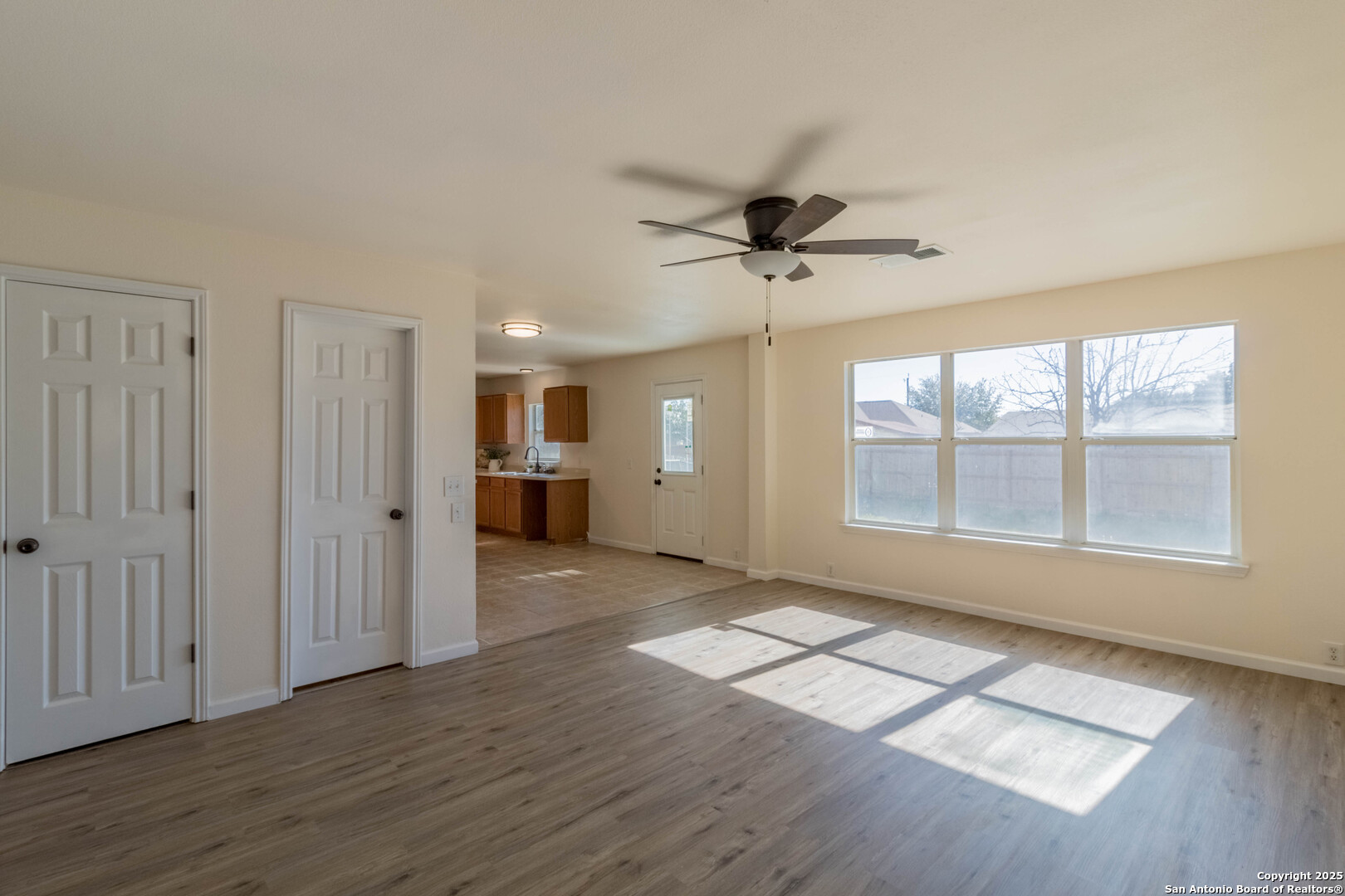 8206 ROSESPUR PARK