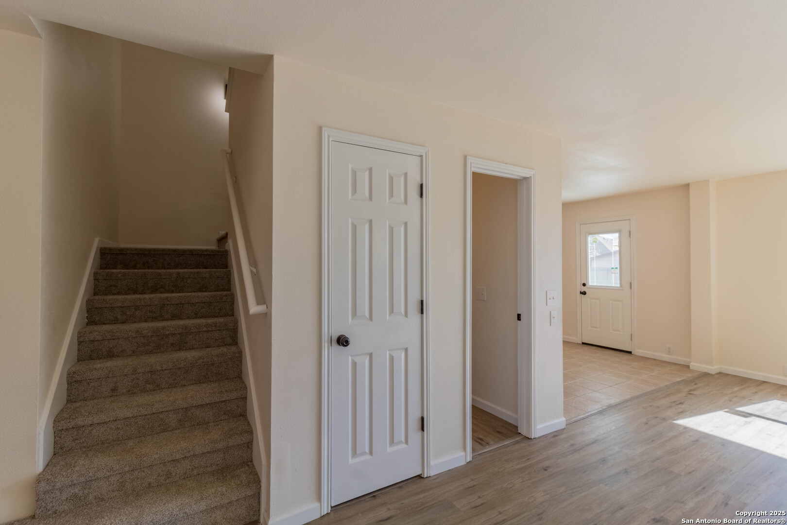 8206 ROSESPUR PARK