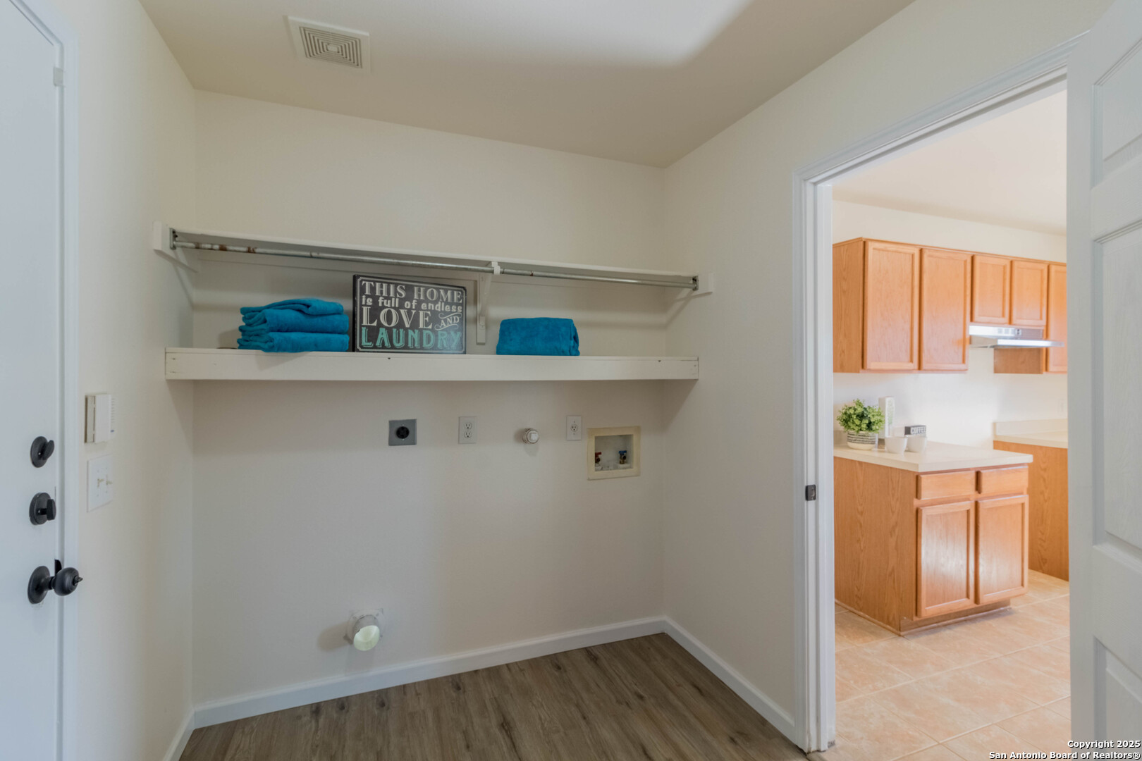 8206 ROSESPUR PARK