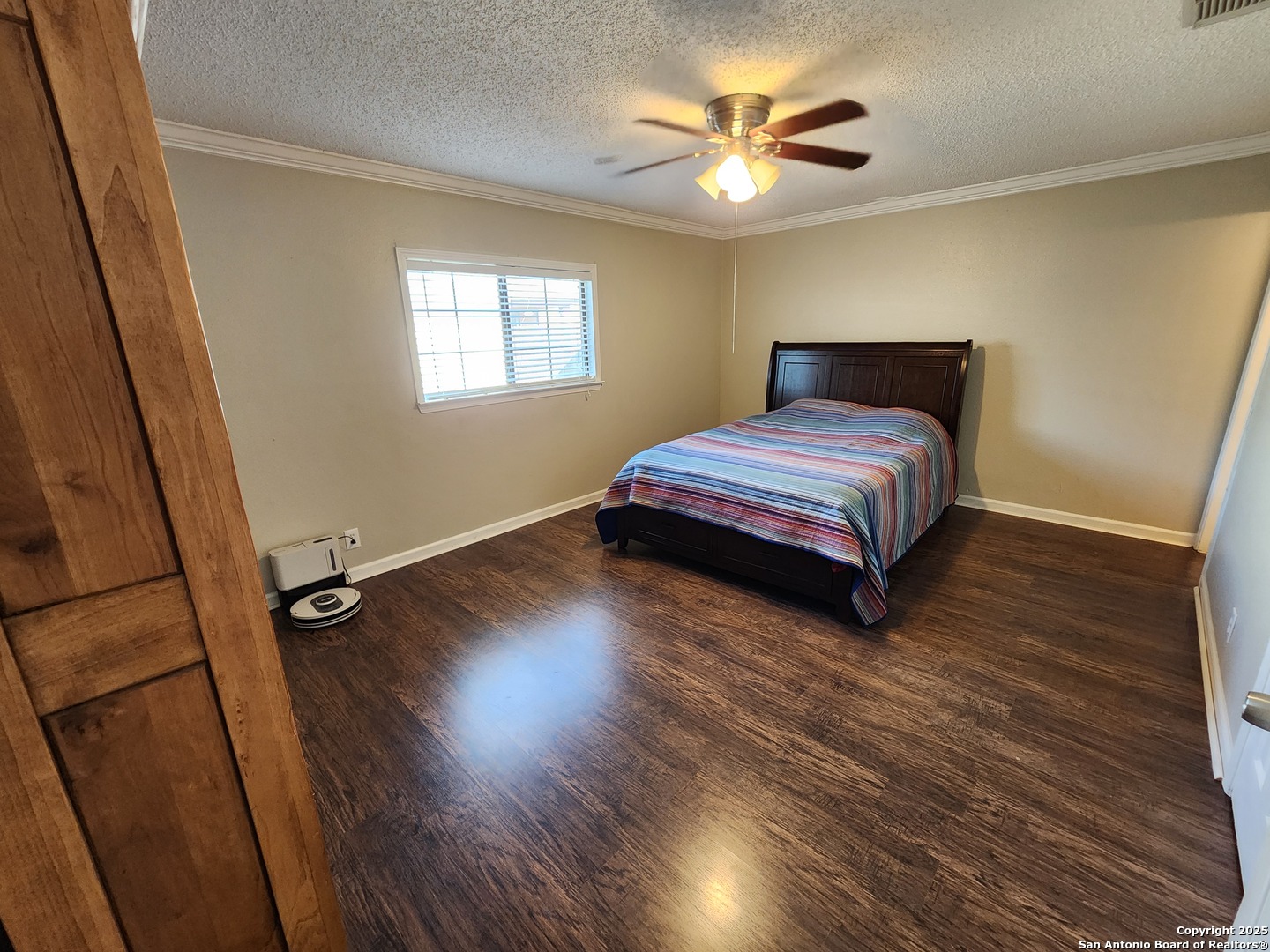6811 Cypress mist