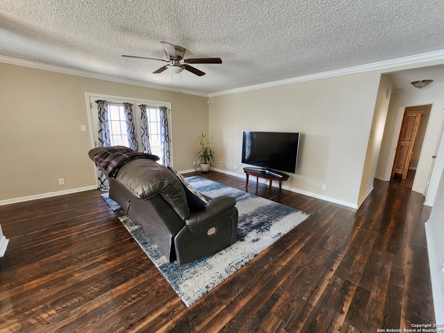 6811 Cypress mist