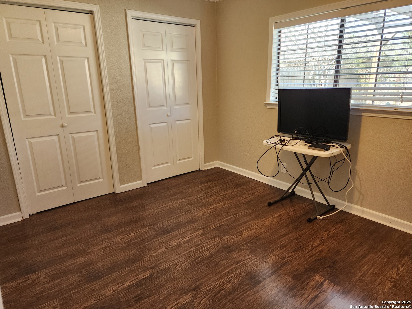 6811 Cypress mist