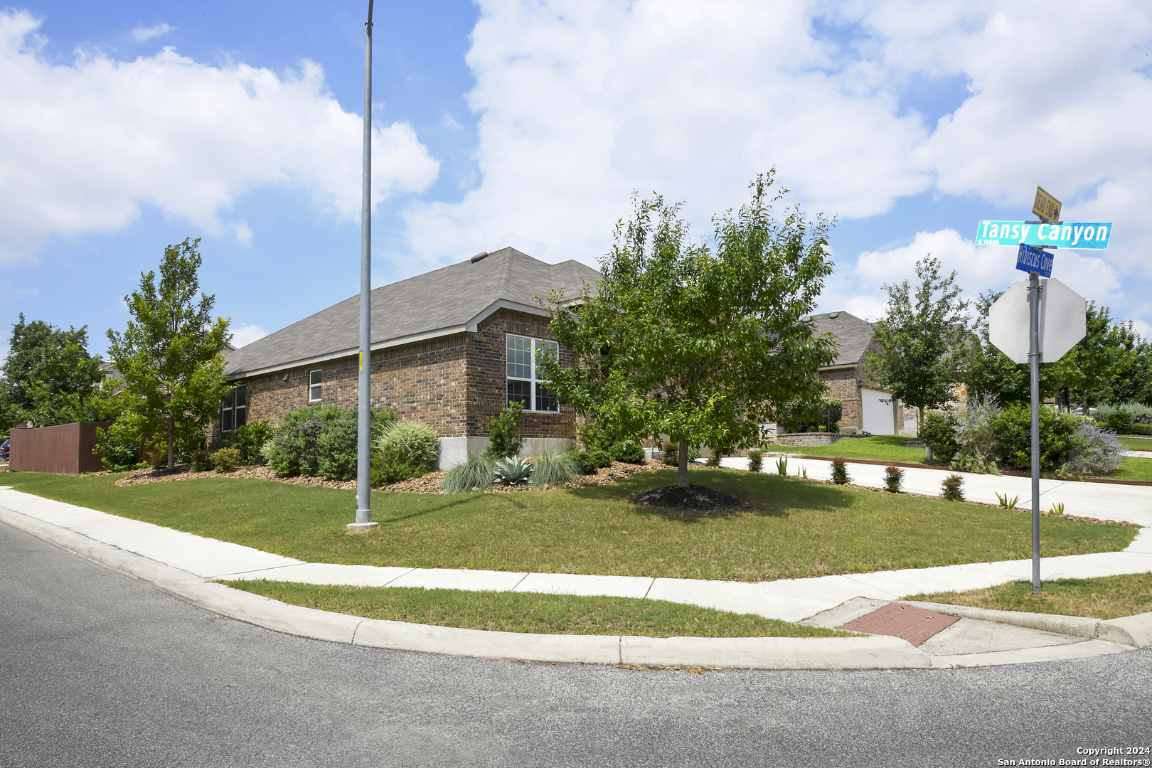 10604 HIBISCUS COVE