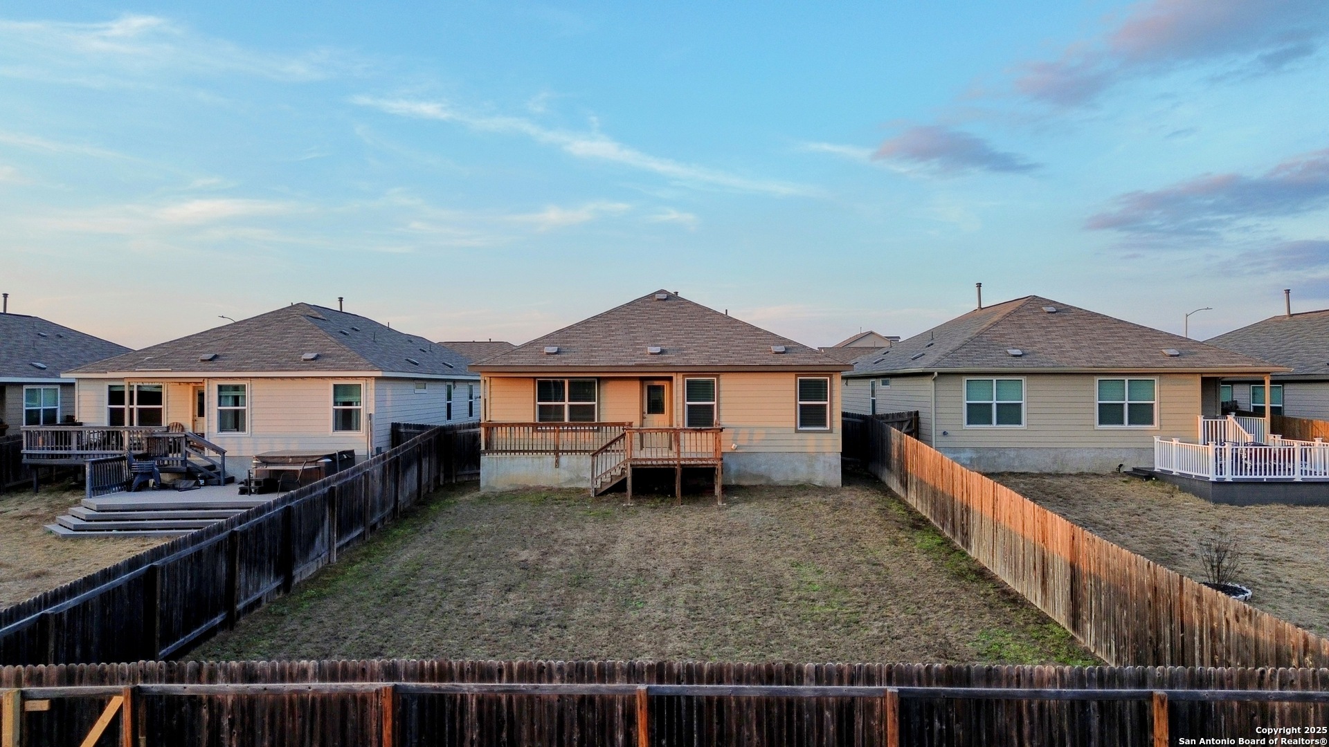 31577 UNTRODDEN WAY