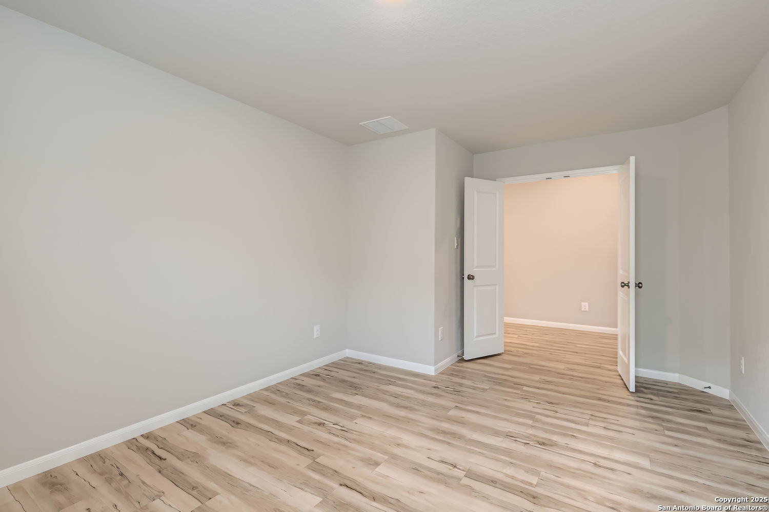 31577 UNTRODDEN WAY