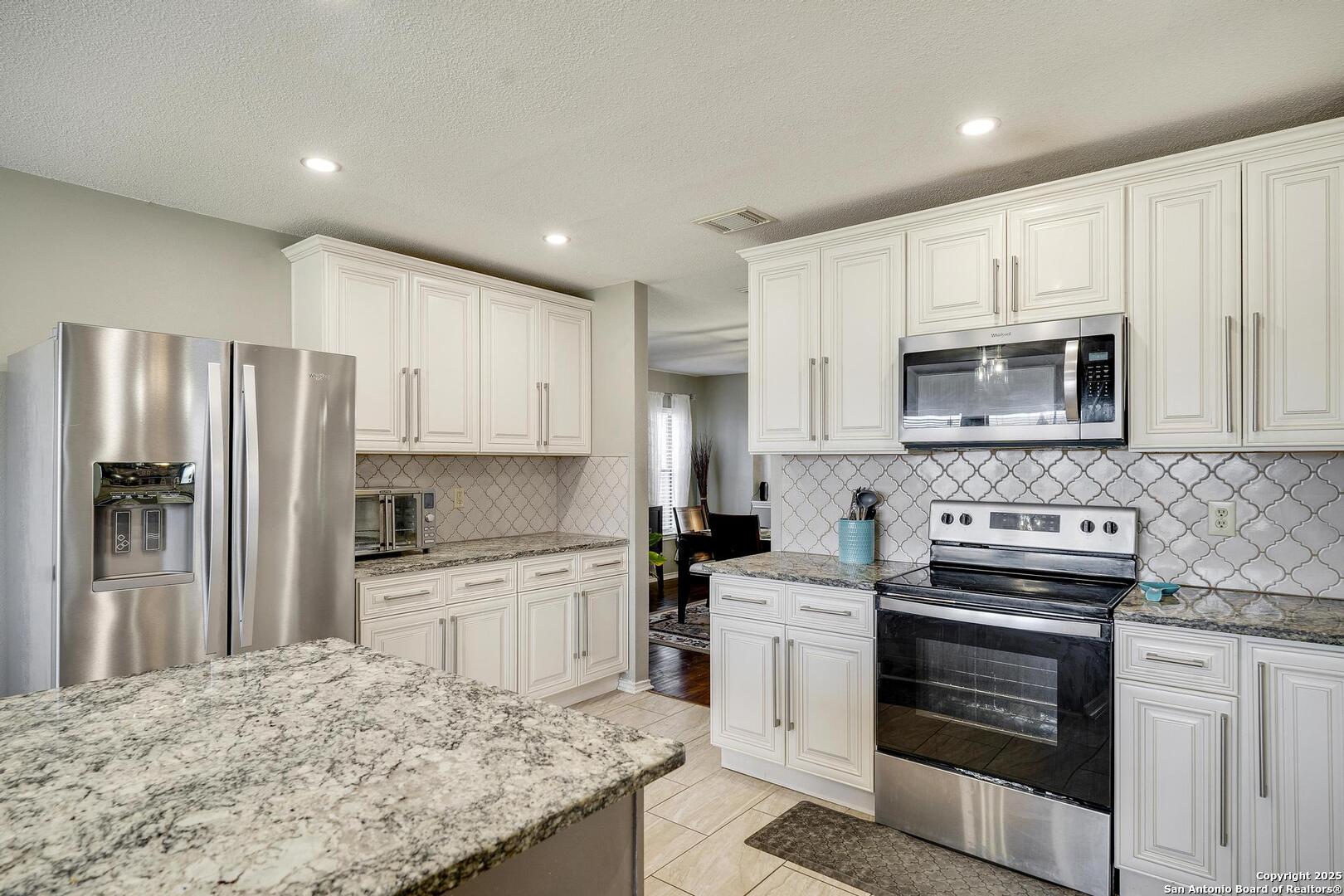 11635 Gulf Station