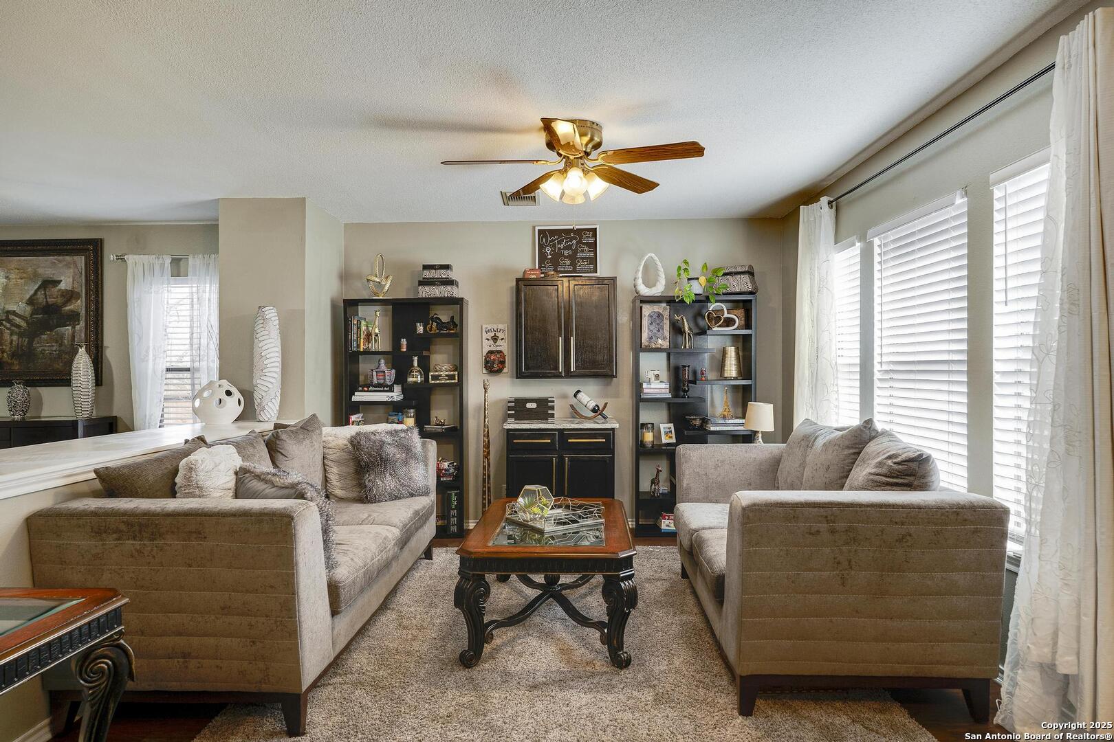 11635 Gulf Station