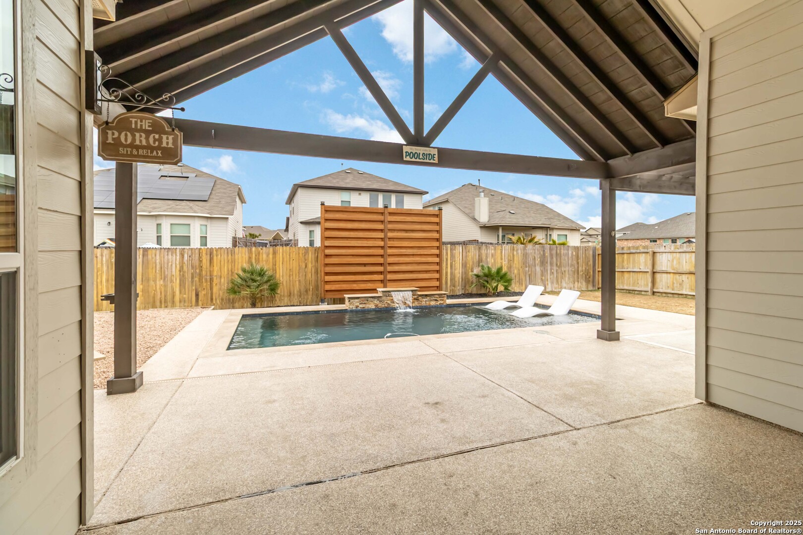 1025 Lone Cypress