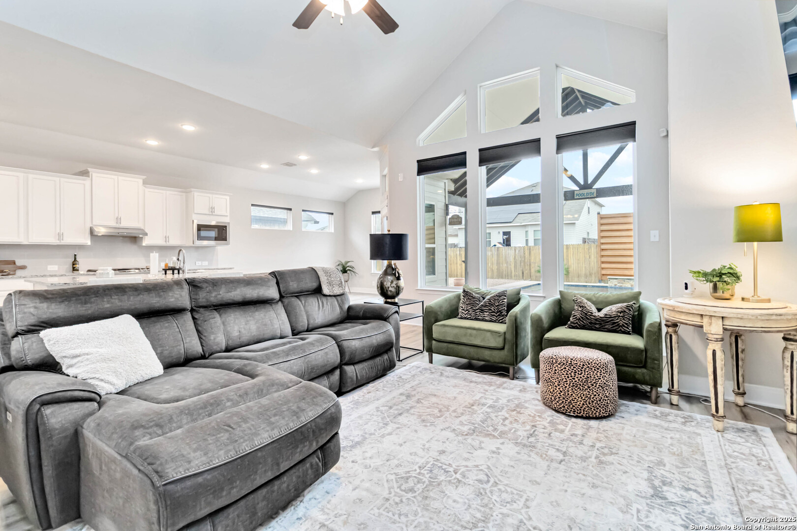 1025 Lone Cypress