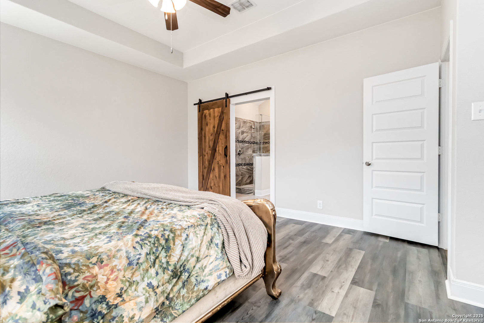 1025 Lone Cypress