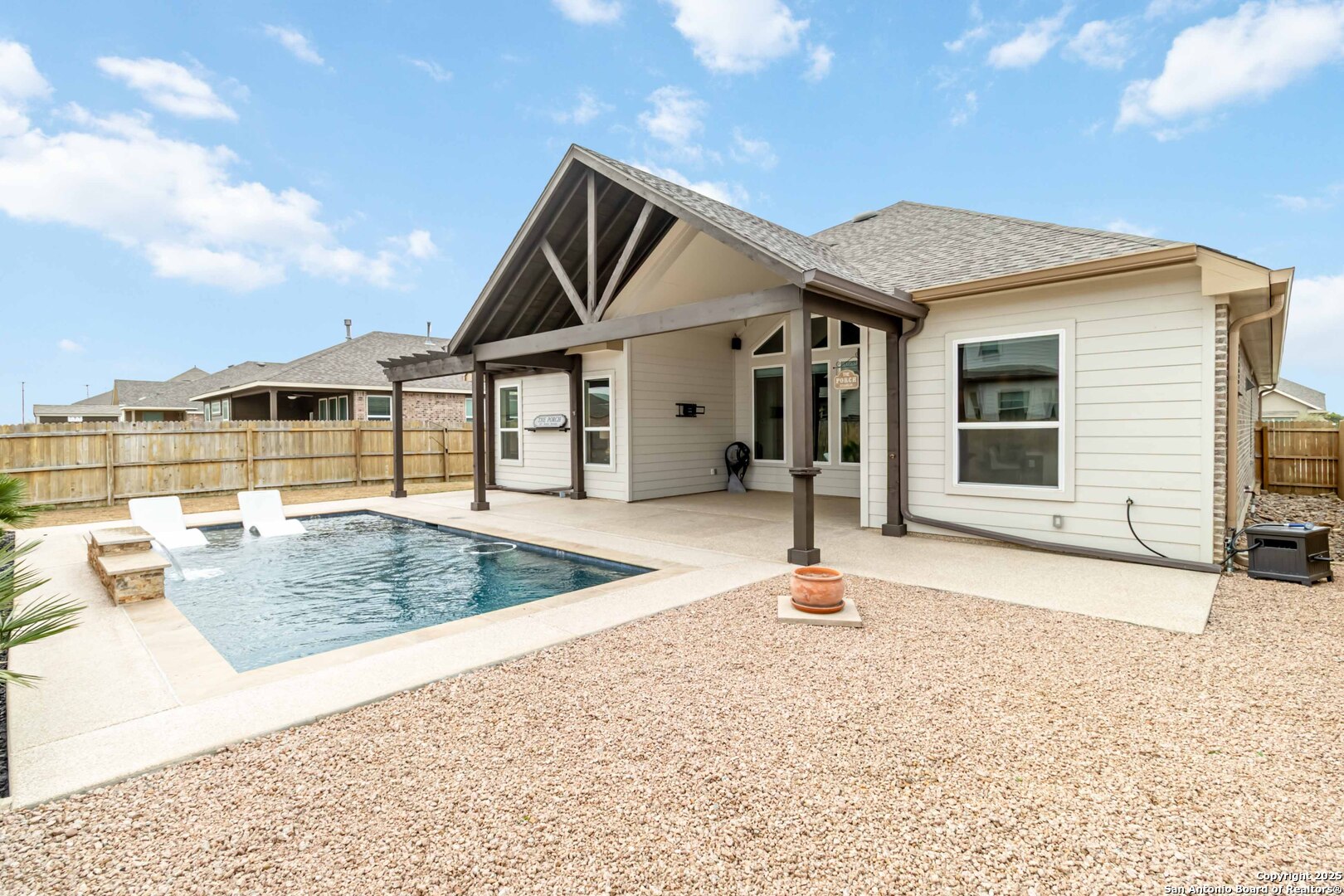 1025 Lone Cypress