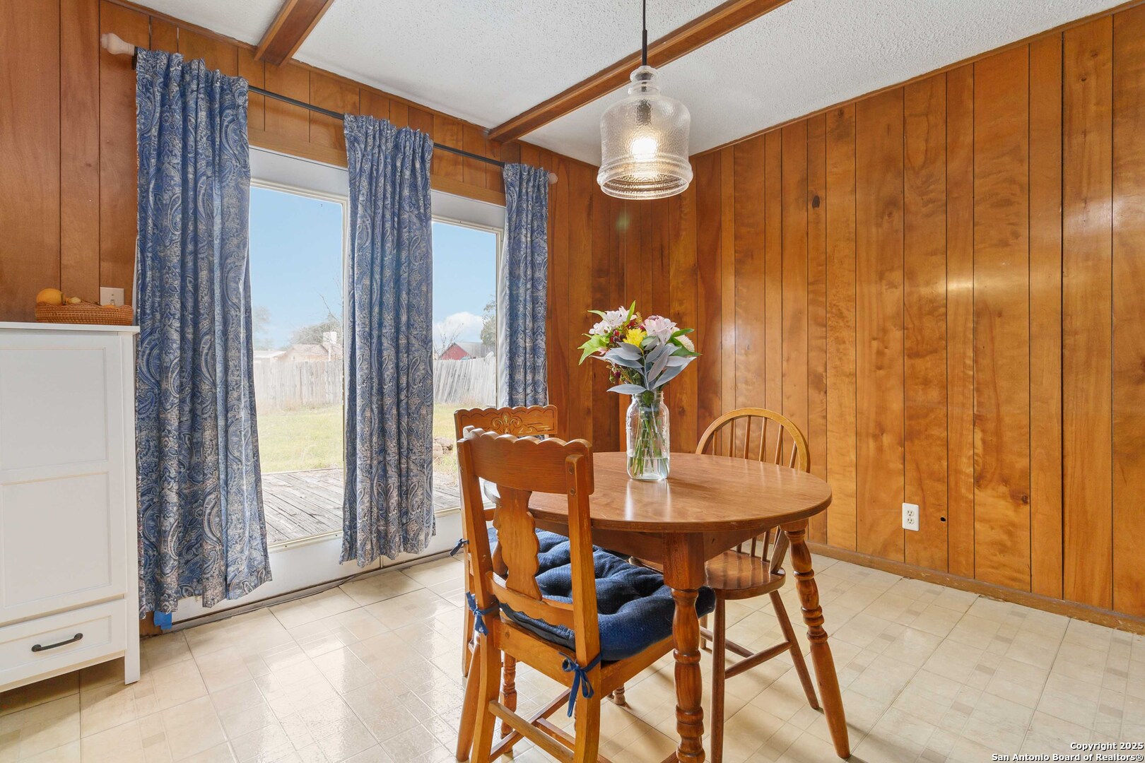 1806 Westmar