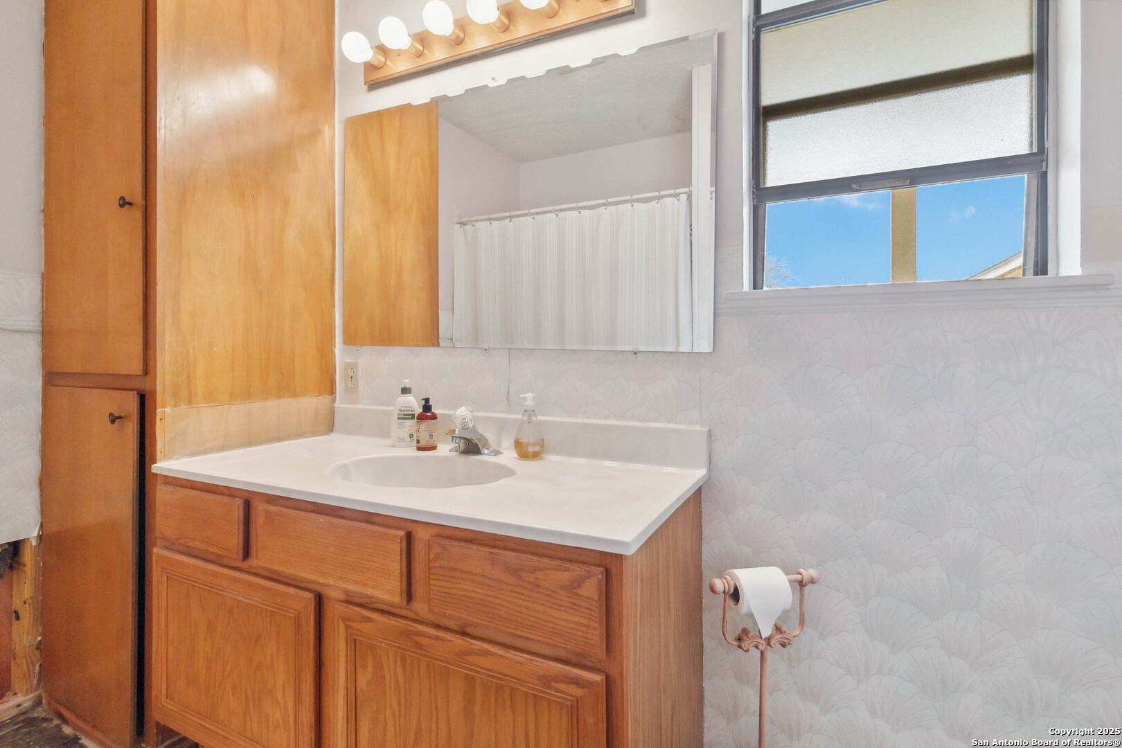1806 Westmar