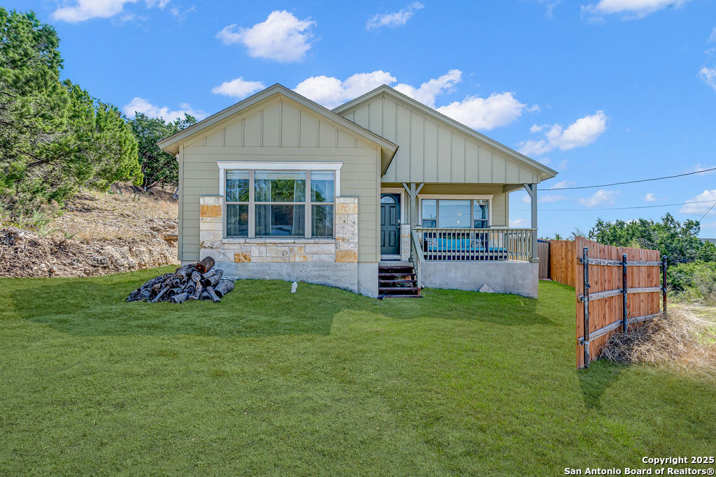 428 Kings Dr