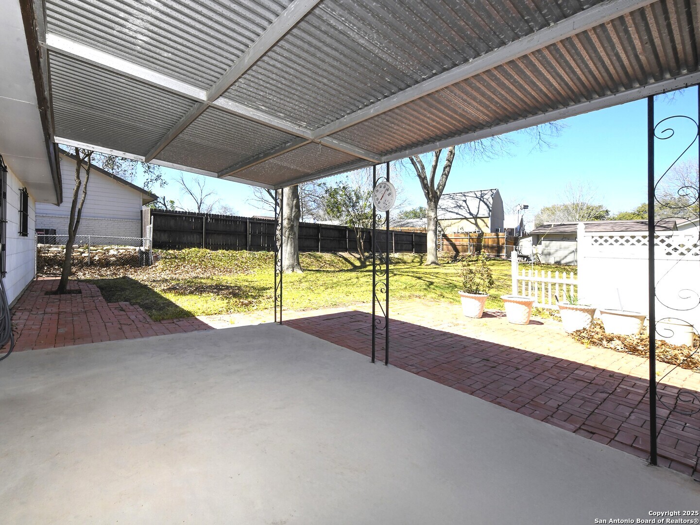 7545 Leafy Hollow