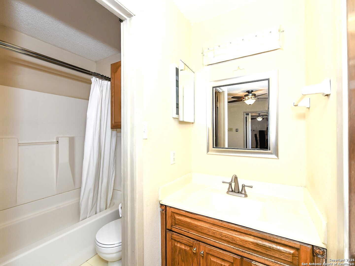 7545 Leafy Hollow