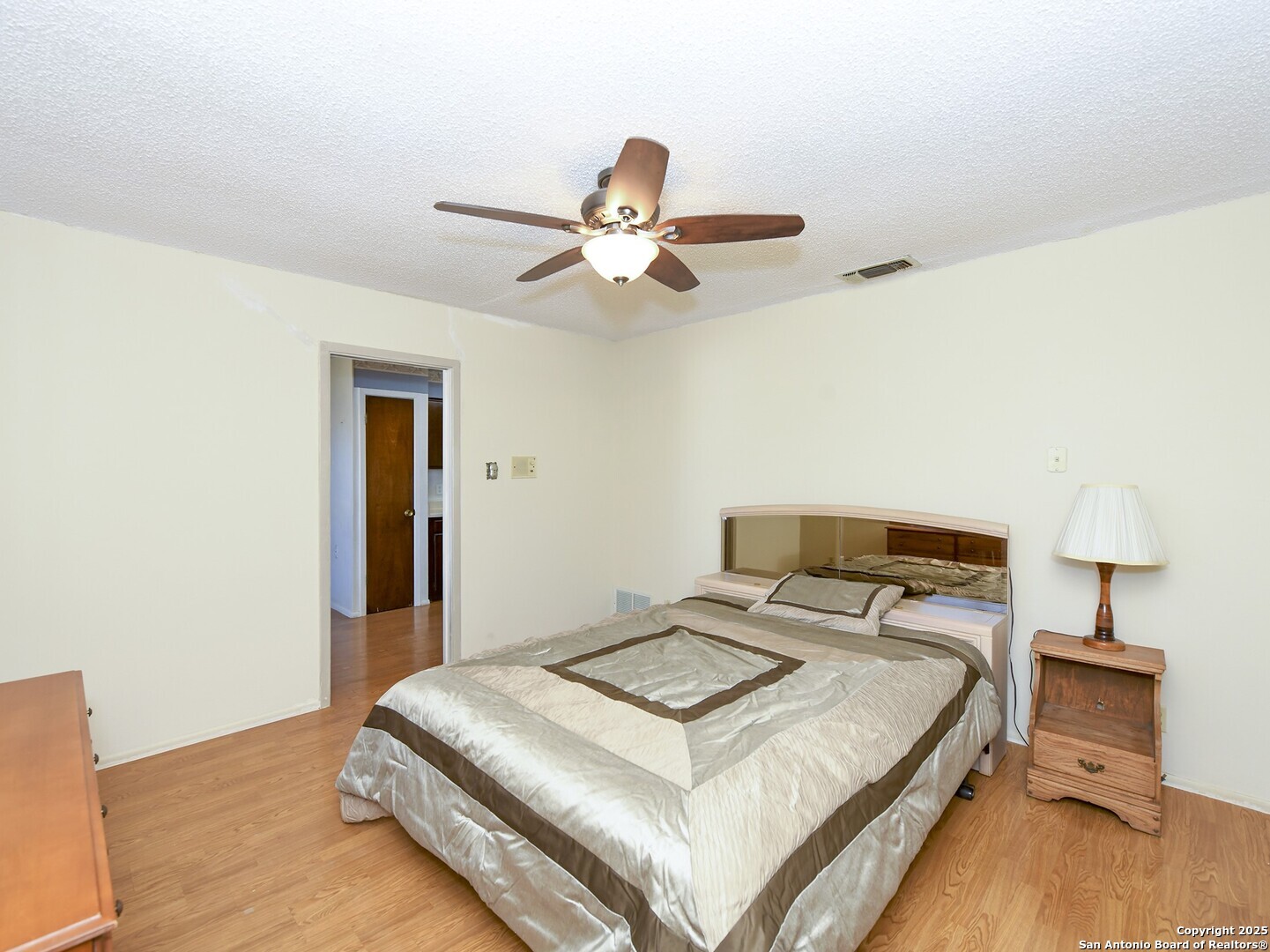 7545 Leafy Hollow