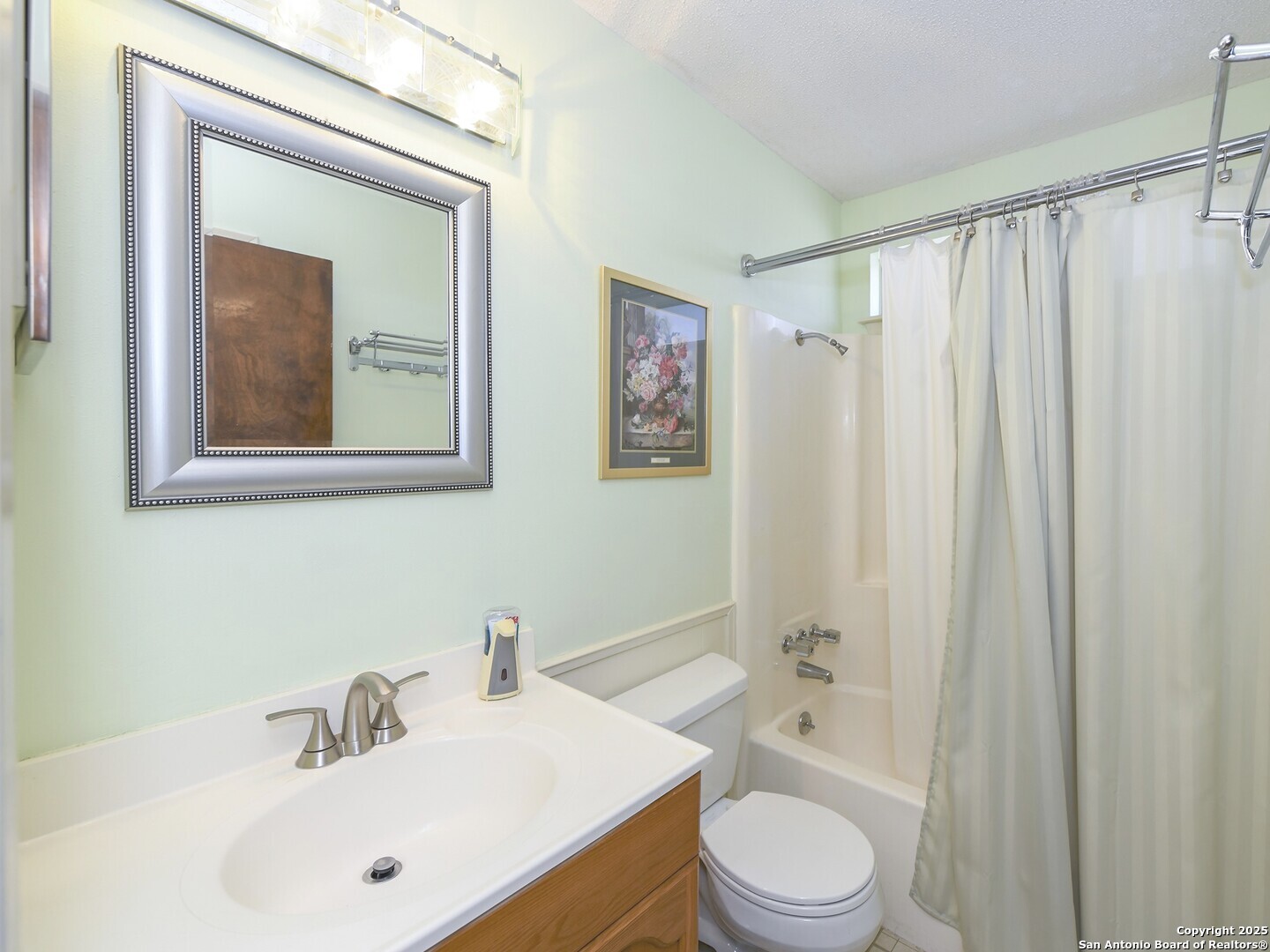 7545 Leafy Hollow
