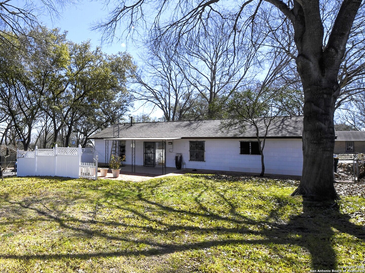 7545 Leafy Hollow