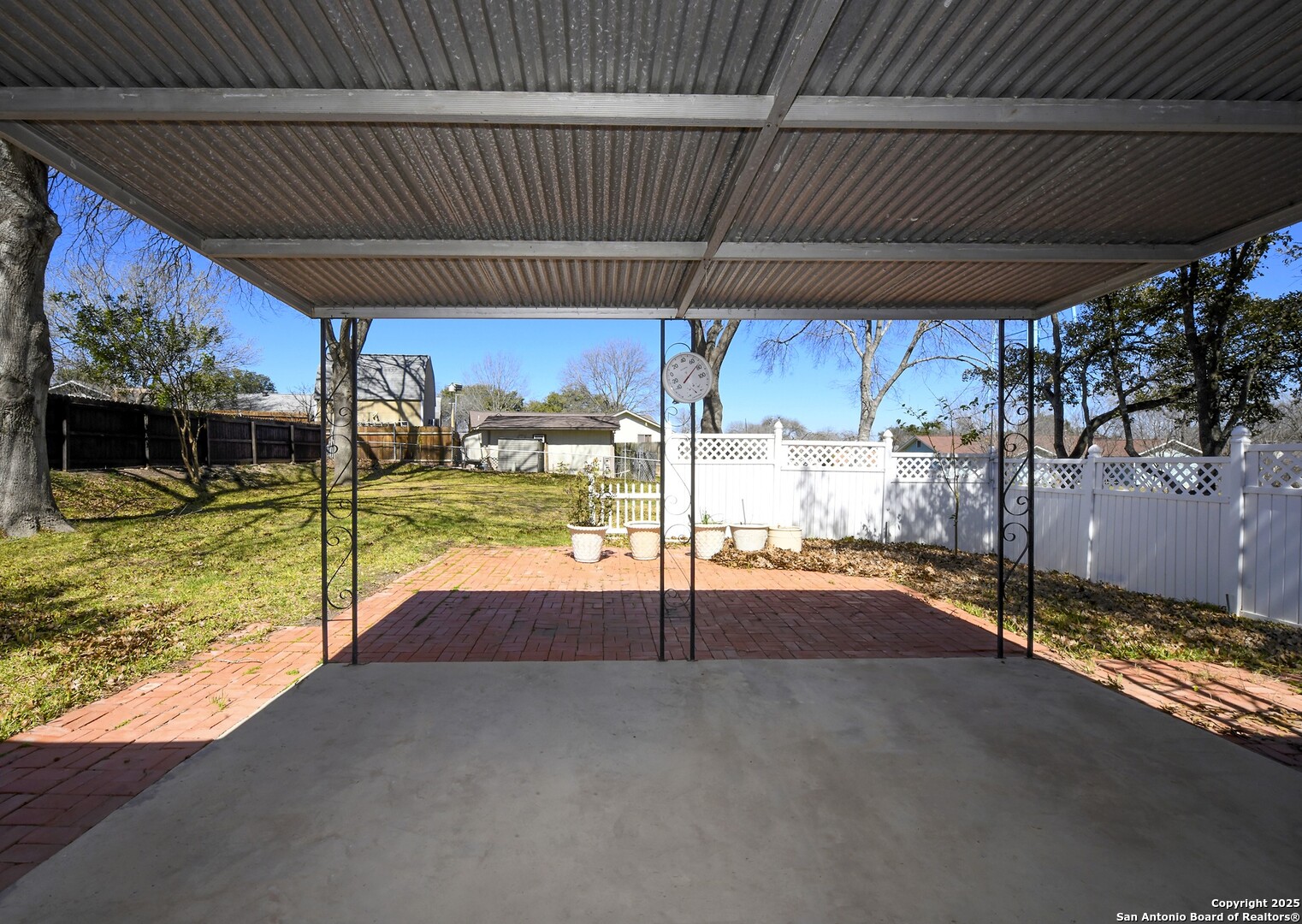 7545 Leafy Hollow