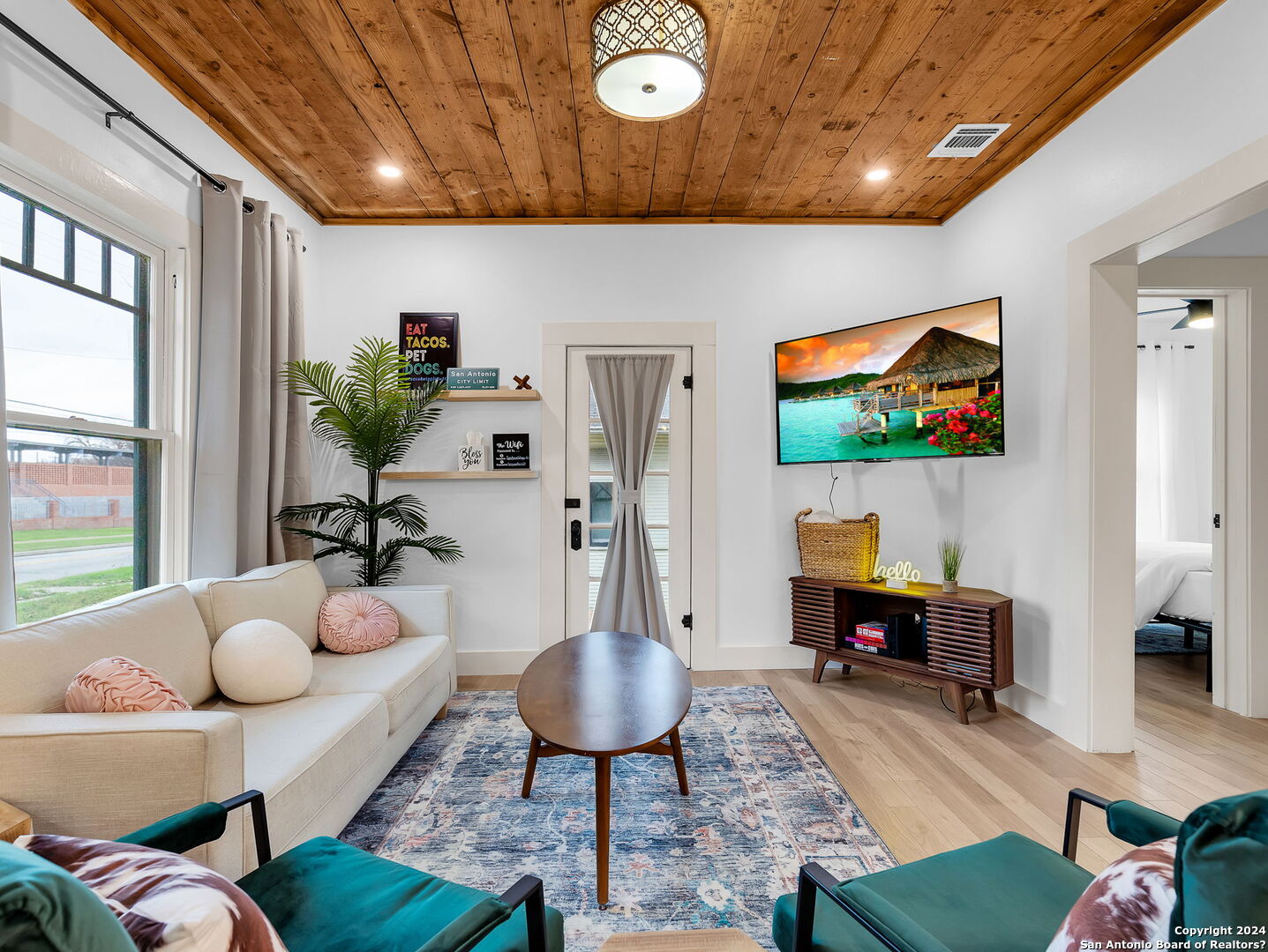508 E Mulberry