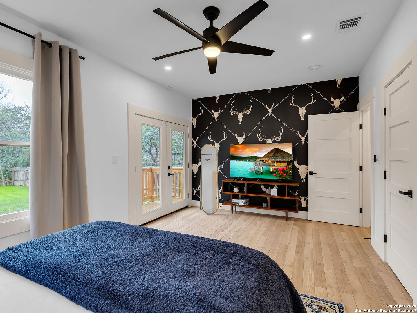 508 E Mulberry