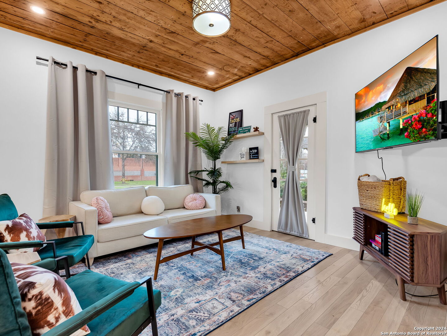 508 E Mulberry