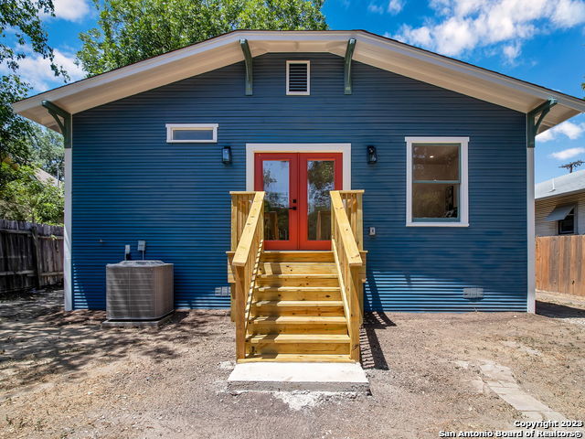 508 E Mulberry
