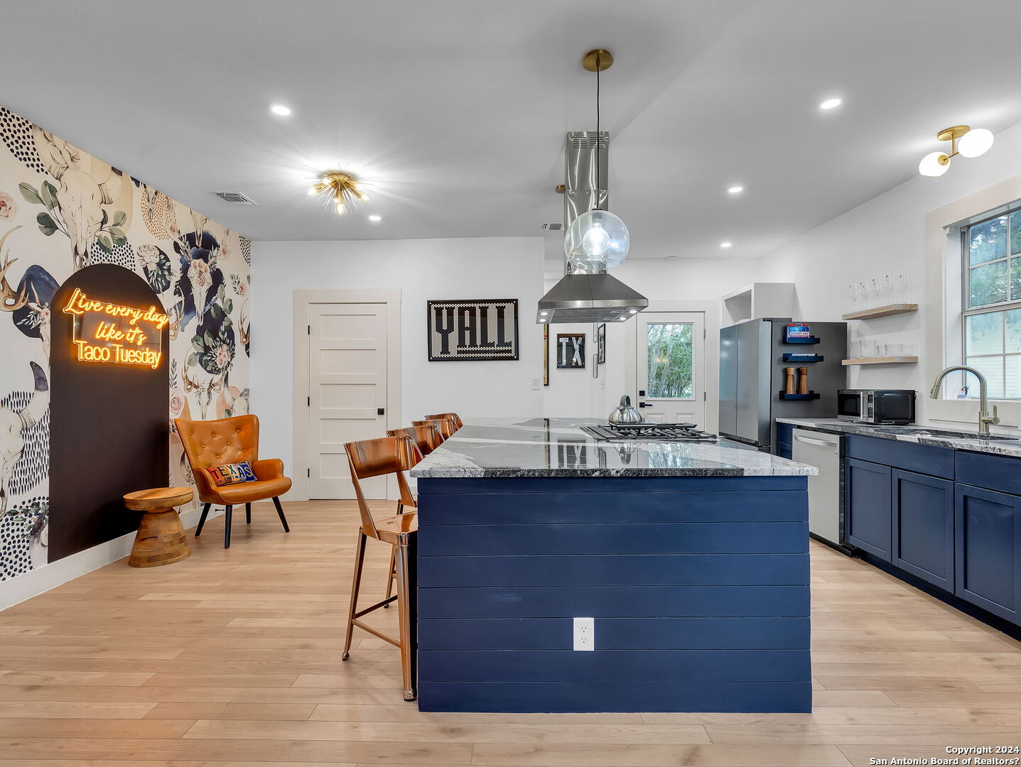 508 E Mulberry