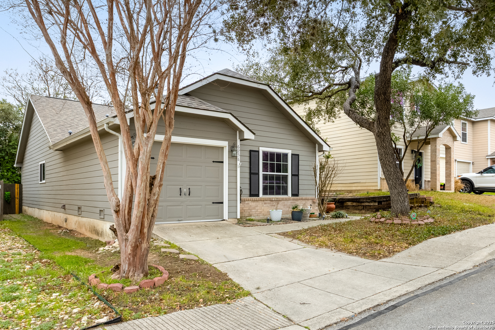 6258 Cypress Cir