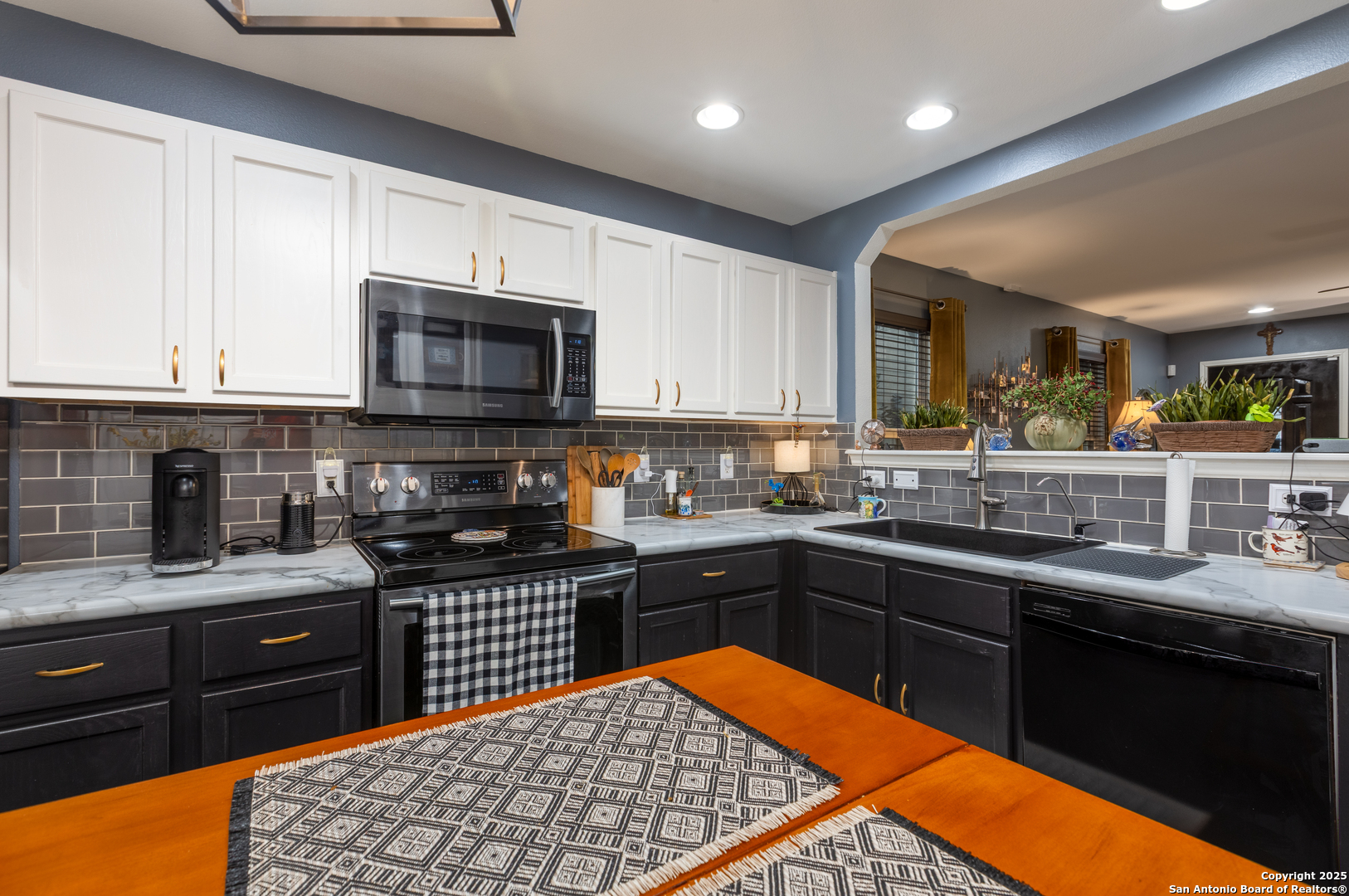 6258 Cypress Cir