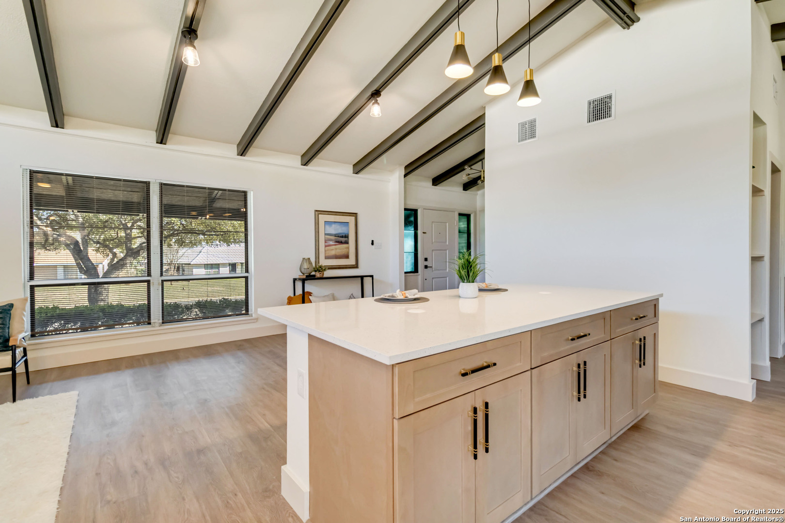 103 Northcrest