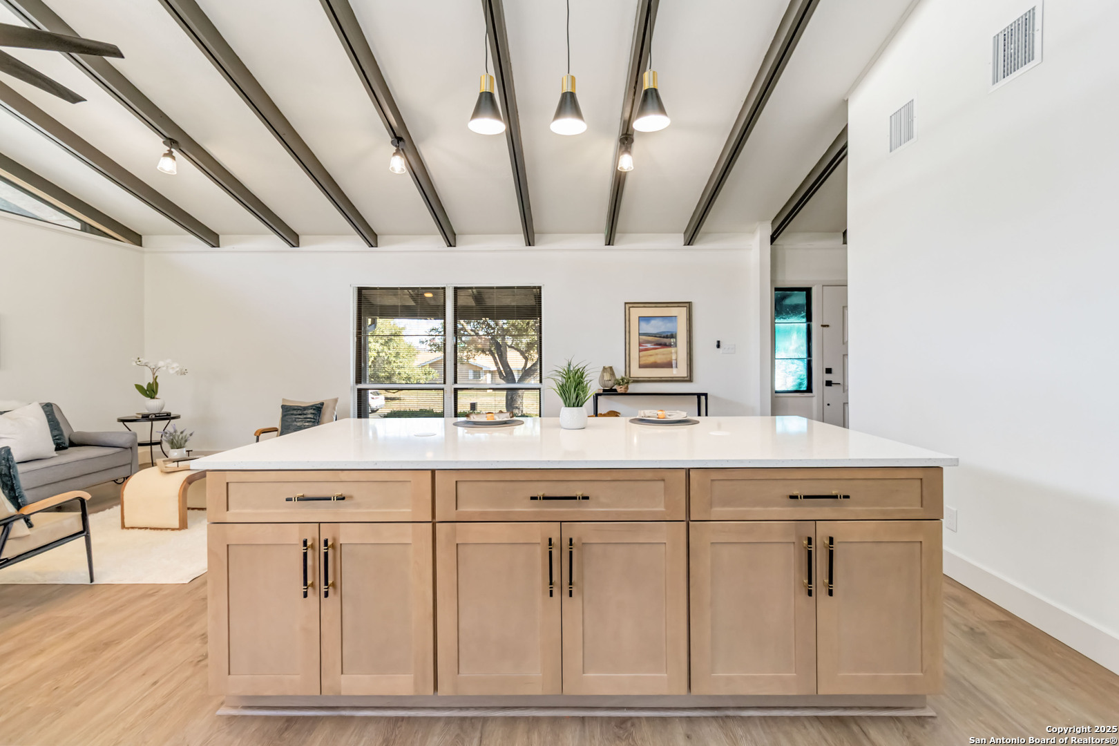 103 Northcrest