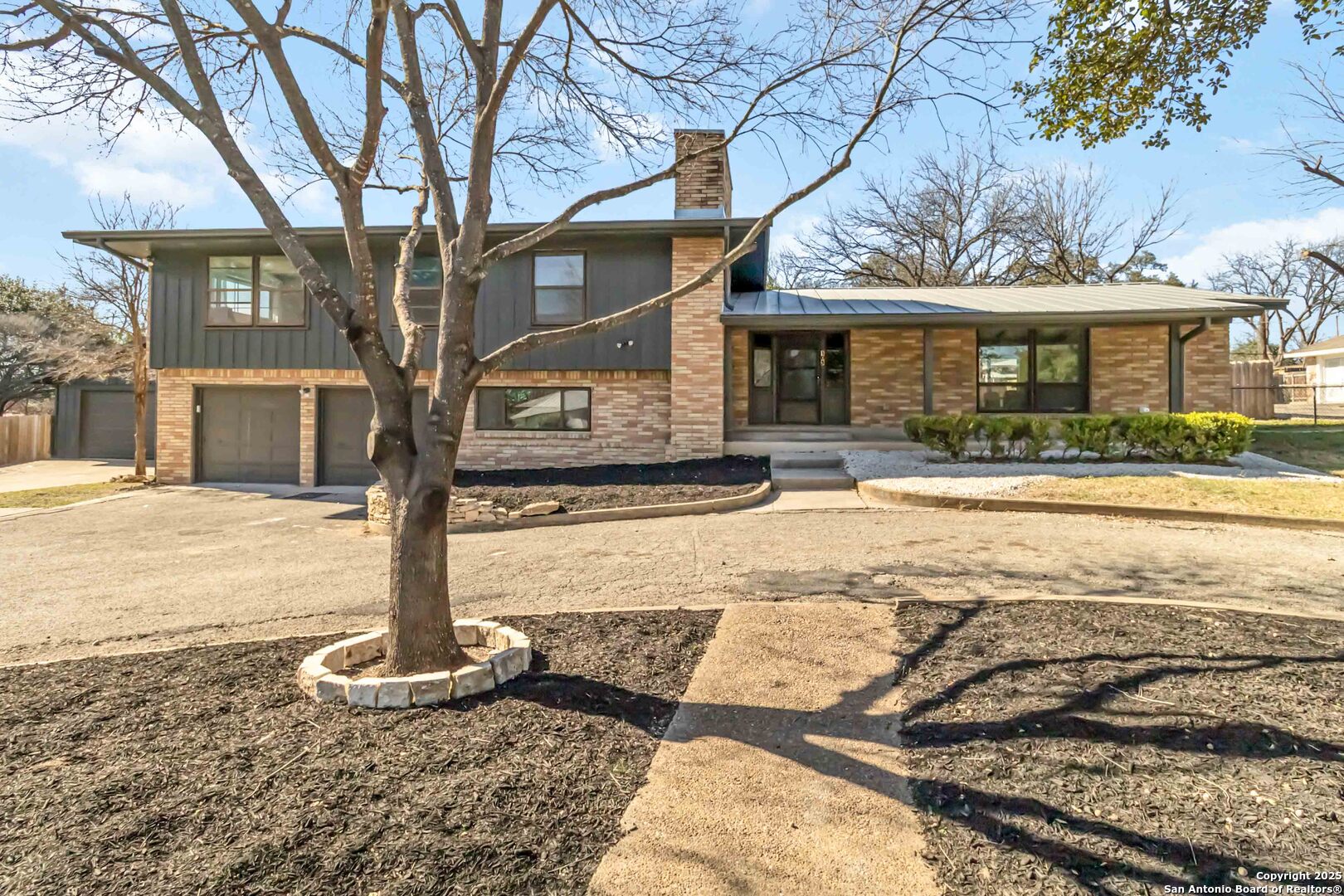 103 Northcrest