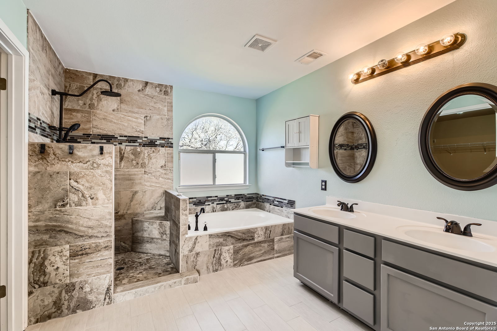14339 Markham Glen