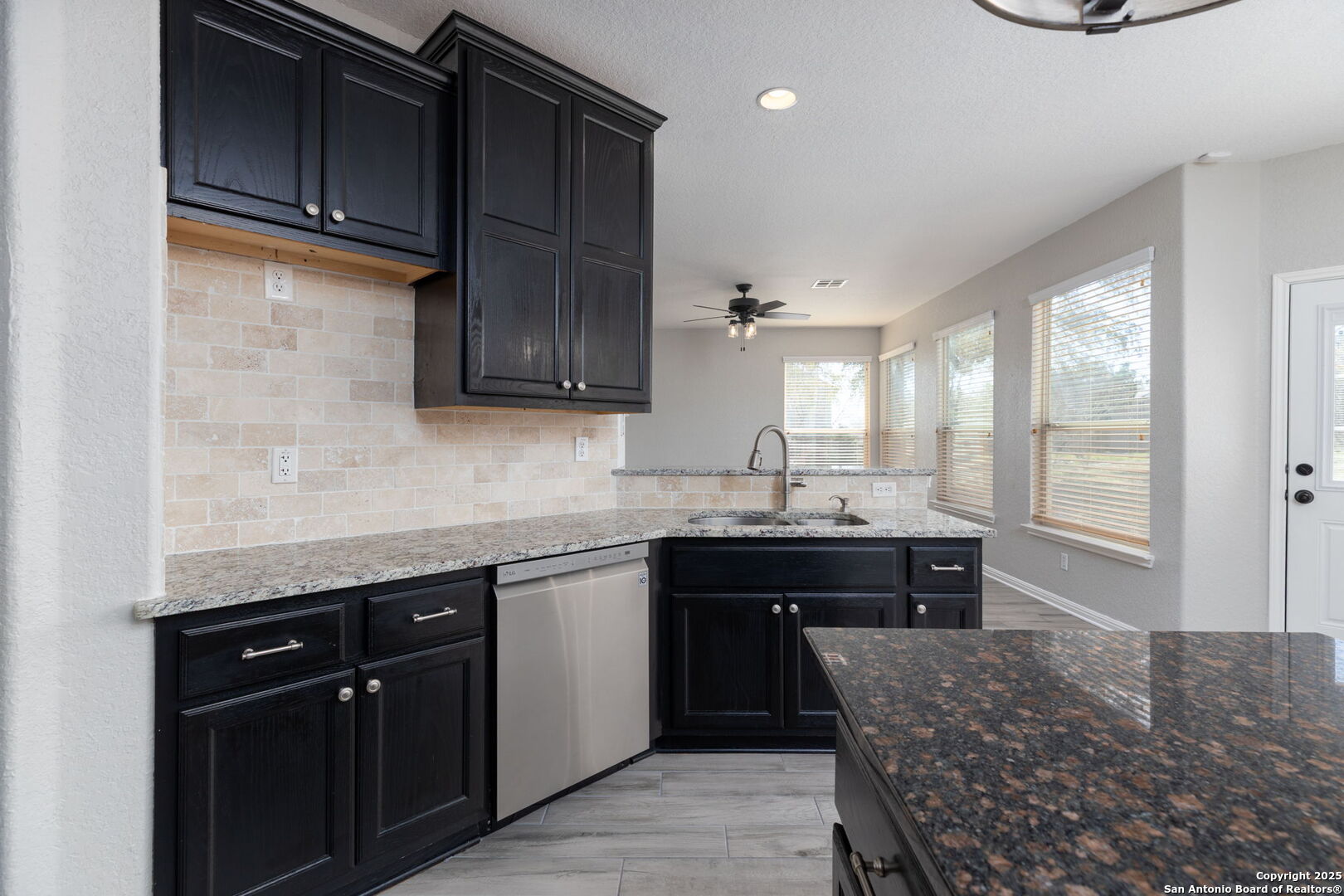 22407 Sierra Blanca