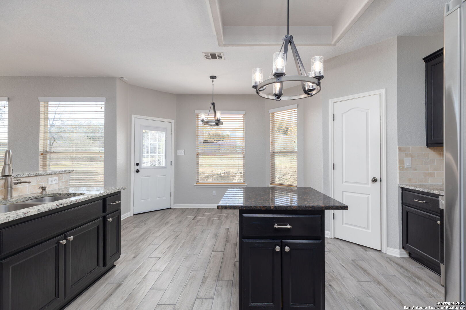 22407 Sierra Blanca