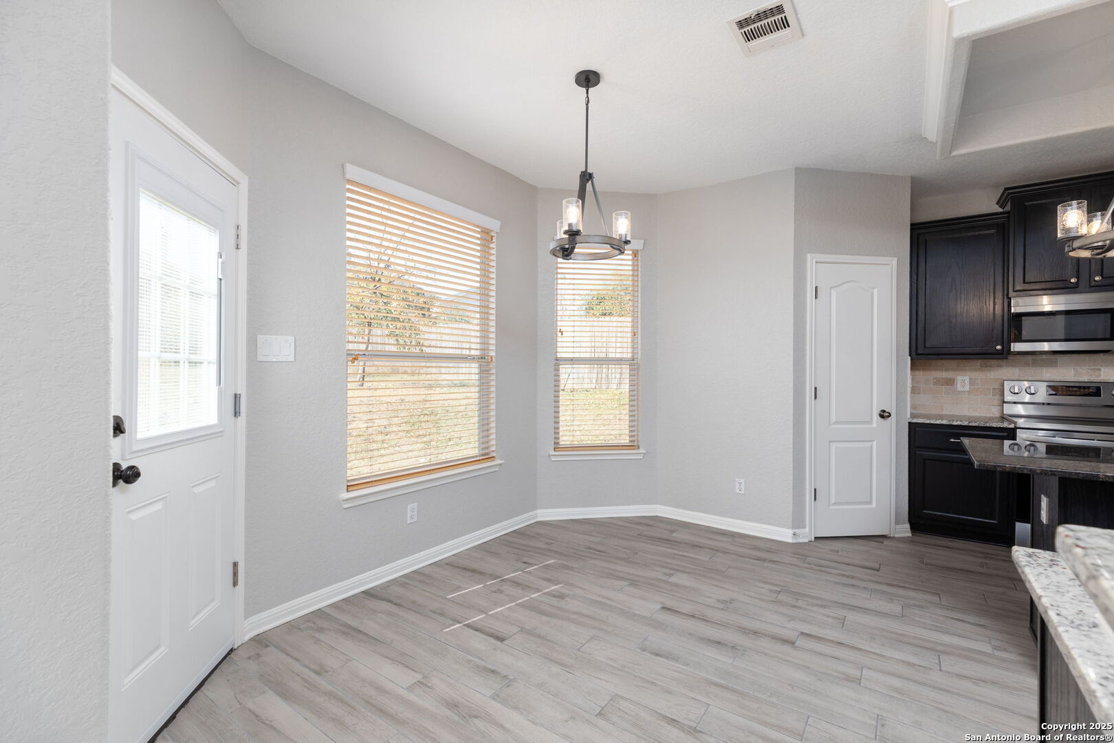 22407 Sierra Blanca
