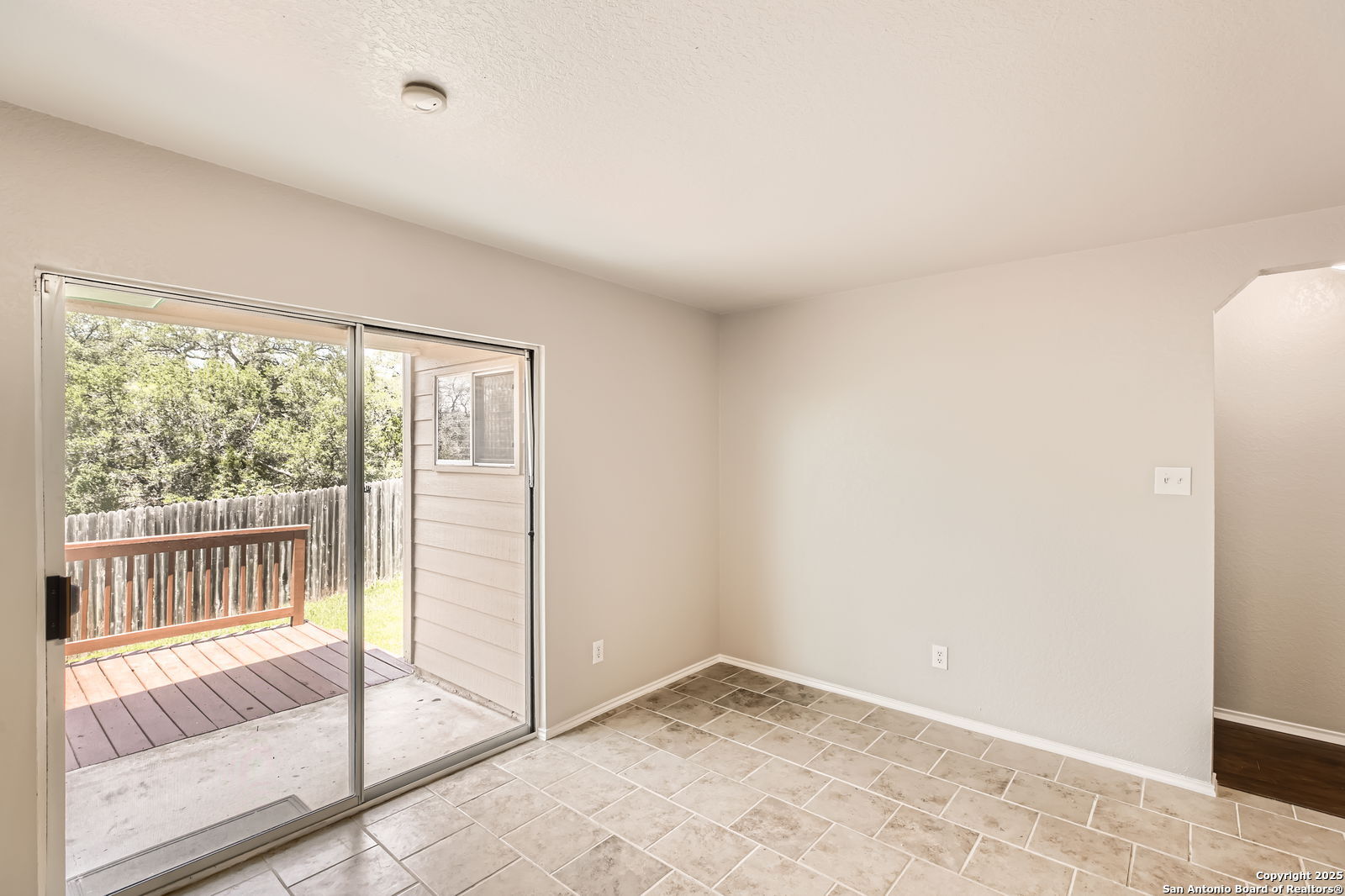 3747 Hideaway Grn