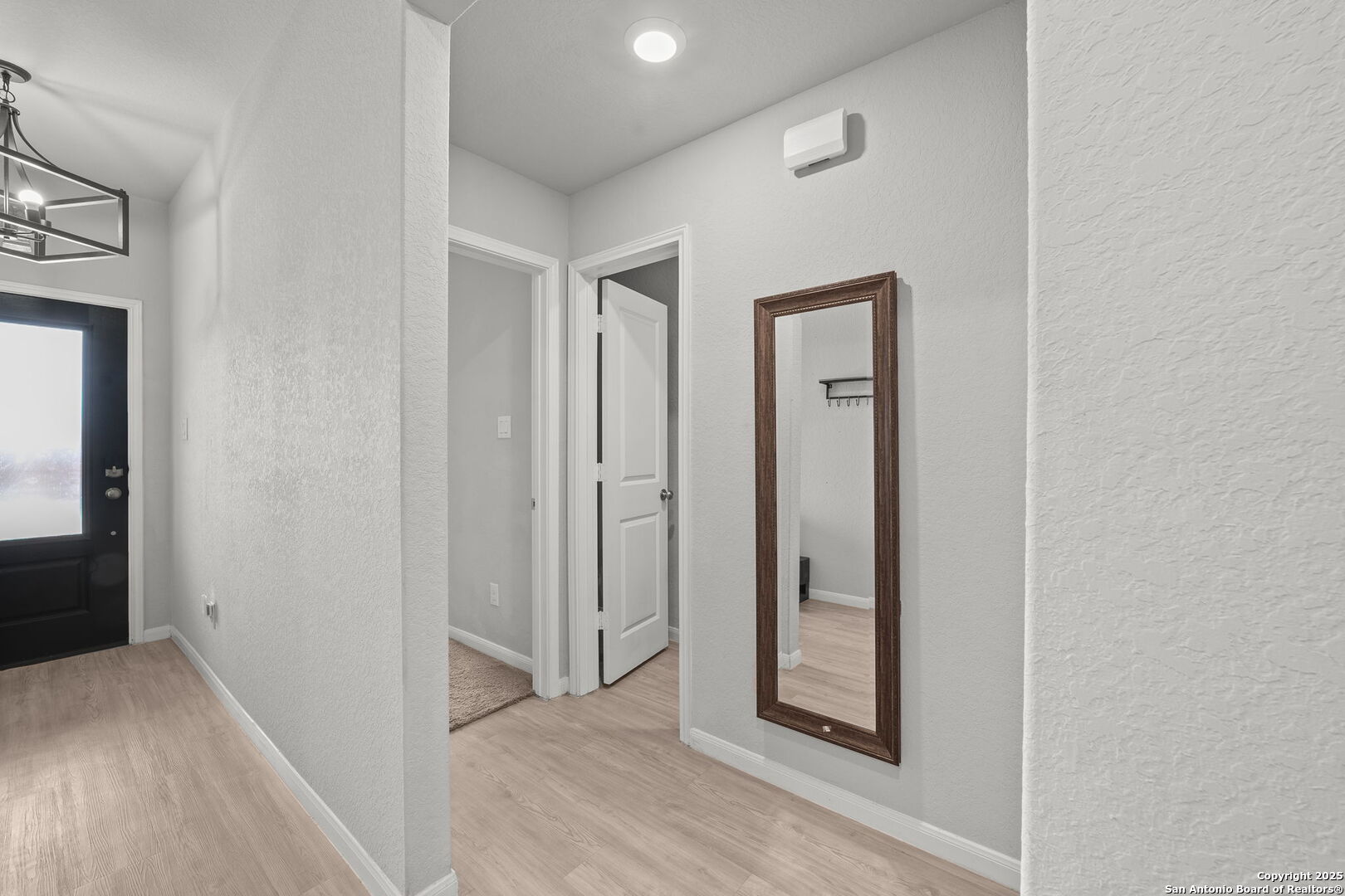 5333 Trellised