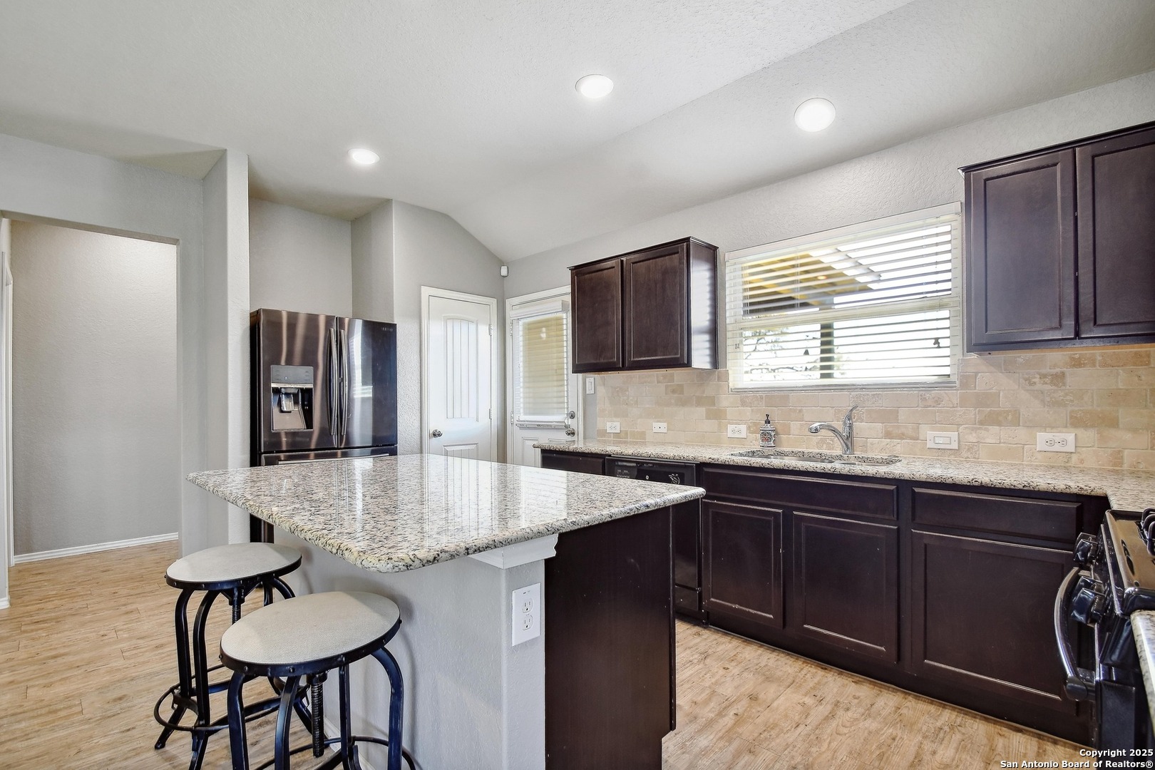 32108 Macey Oak