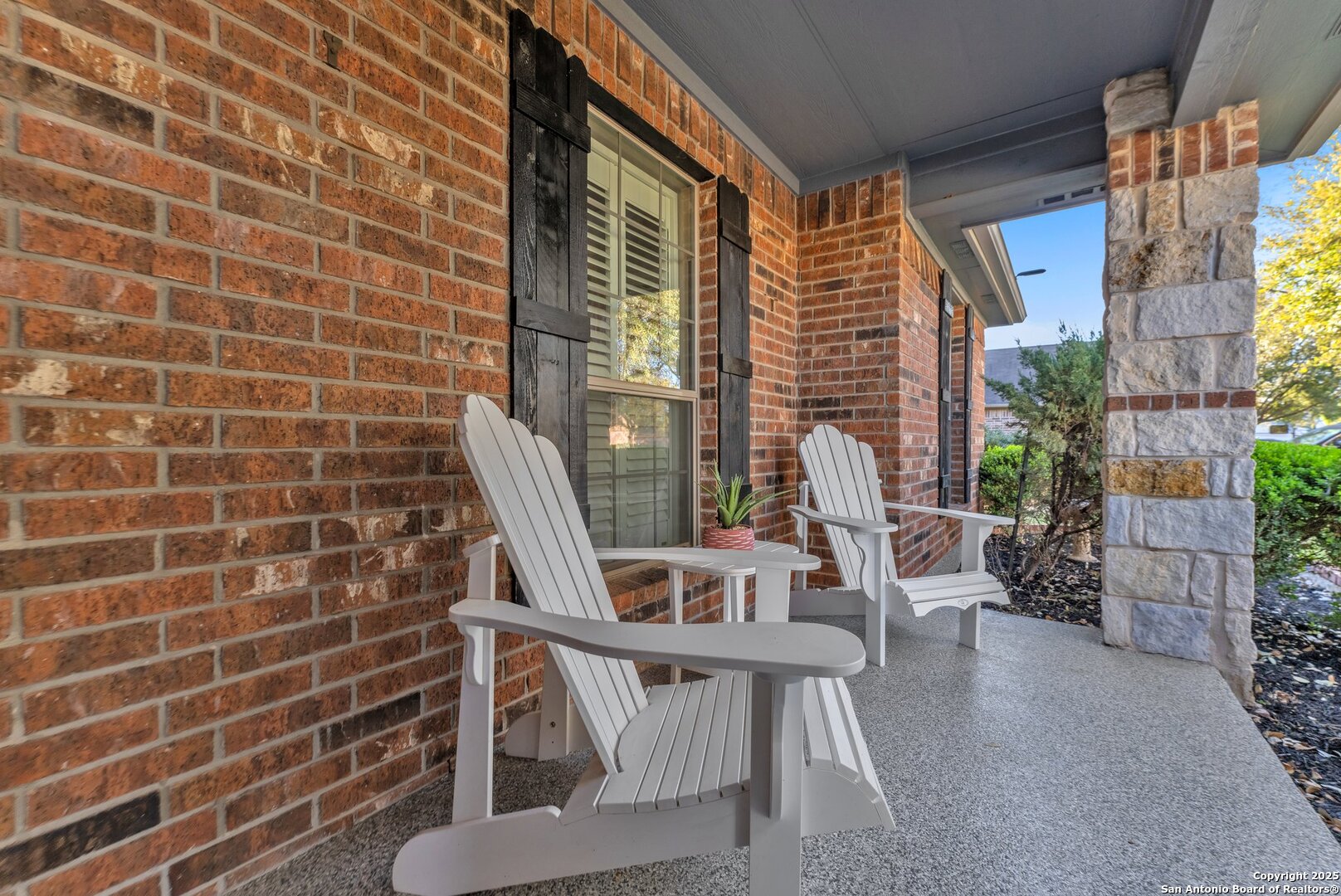 15510 Echo Lane
