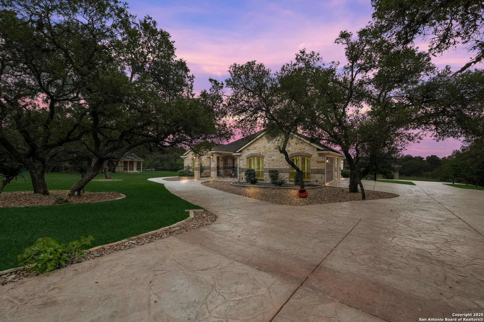 3780 Menger